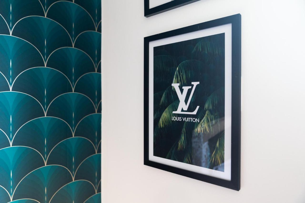 Maevela Apartments - Ultra Lavish Luxury 2 Bed Apartment City Centre - With Balcony - Free Secure Parking - Ps4 & Smart Tv'S Birmingham Exteriör bild