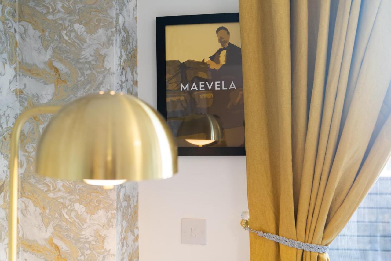 Maevela Apartments - Ultra Lavish Luxury 2 Bed Apartment City Centre - With Balcony - Free Secure Parking - Ps4 & Smart Tv'S Birmingham Exteriör bild
