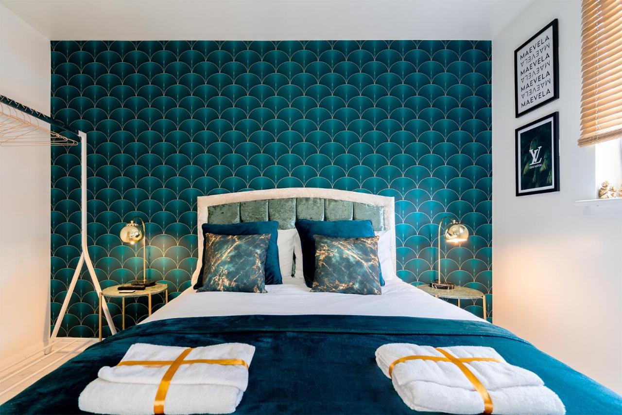Maevela Apartments - Ultra Lavish Luxury 2 Bed Apartment City Centre - With Balcony - Free Secure Parking - Ps4 & Smart Tv'S Birmingham Exteriör bild