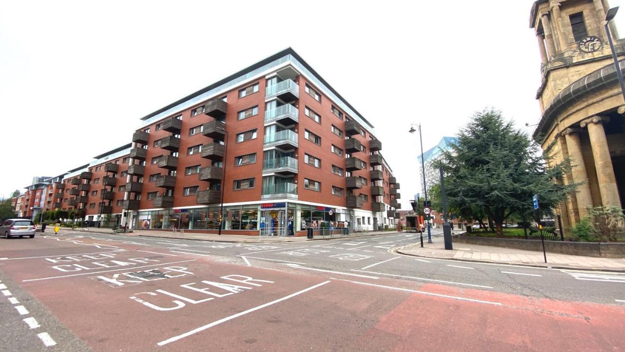 Maevela Apartments - Ultra Lavish Luxury 2 Bed Apartment City Centre - With Balcony - Free Secure Parking - Ps4 & Smart Tv'S Birmingham Exteriör bild